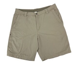 Columbia Omni shield, cargo, hiking shorts, beige SZ 40
